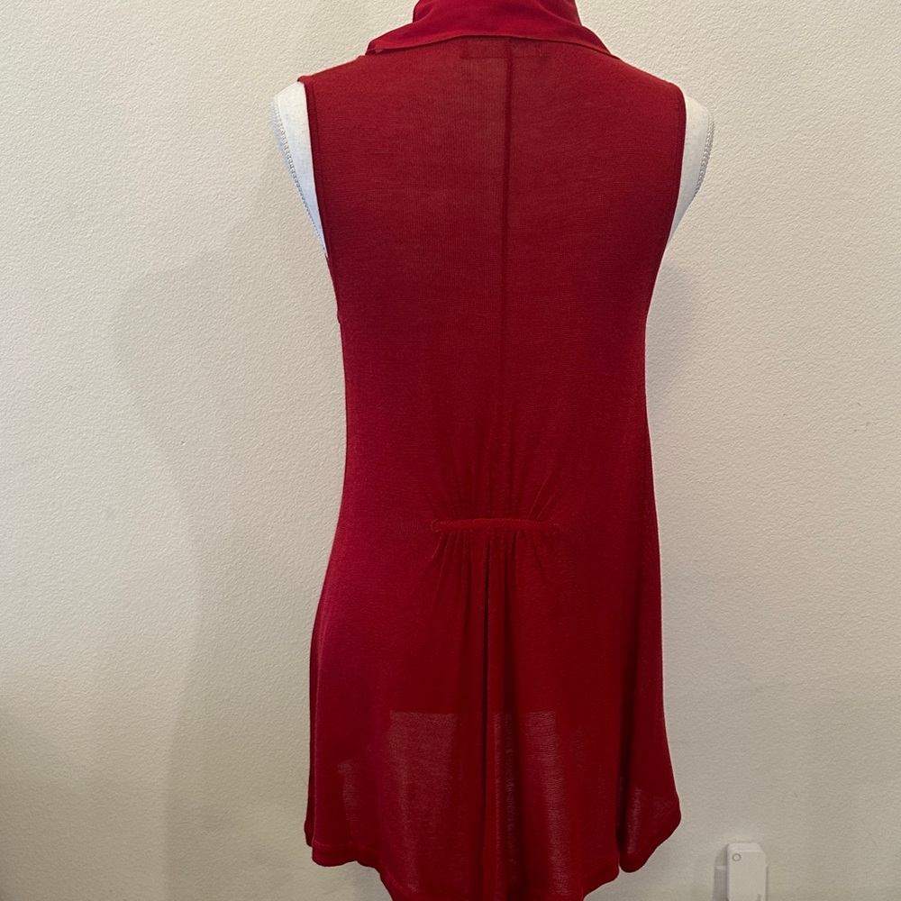 Red Sleeveless Drape Front Women's Vest - Picture 6 of 8